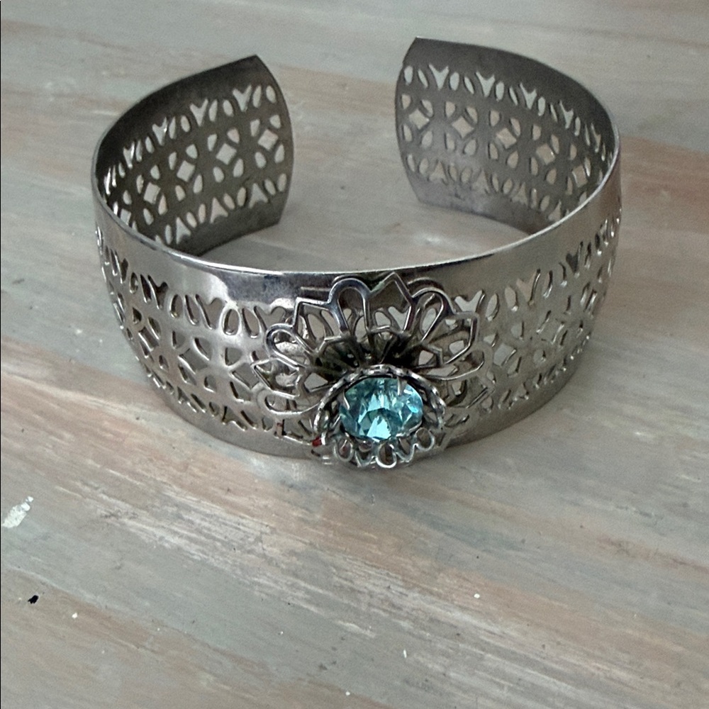 Source Unknown Silver Filigree Bracelet with Blue Accent
